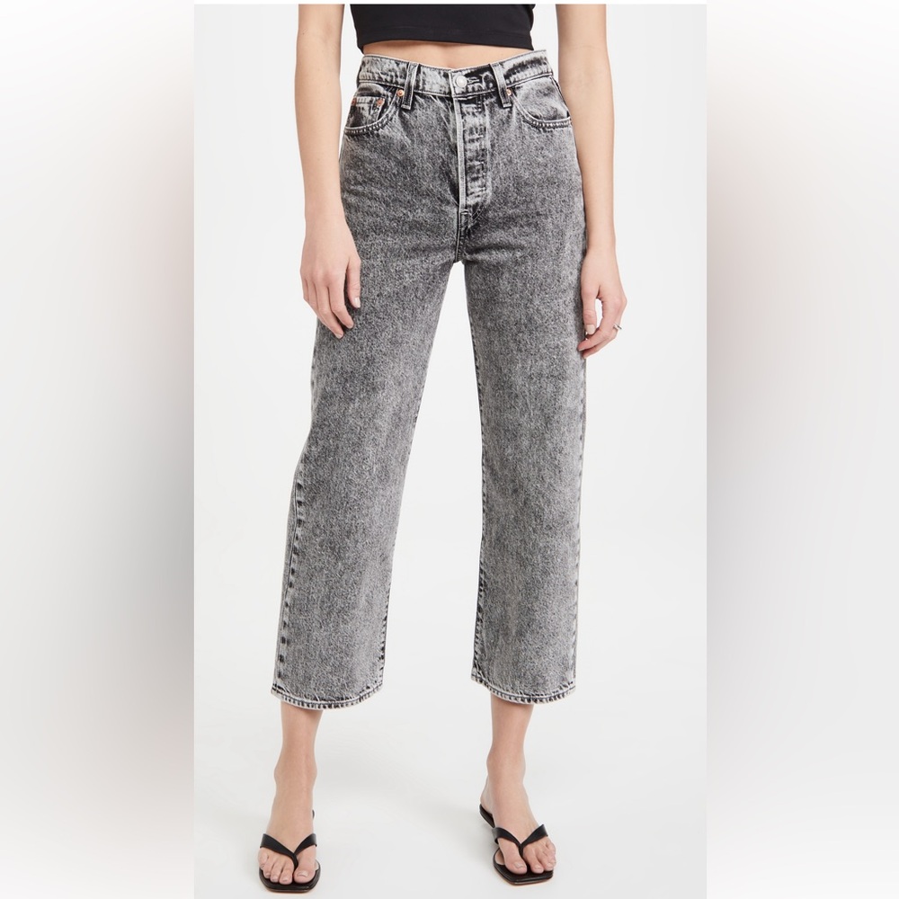 Levi’s ribcage straight ankle jeans, size 26